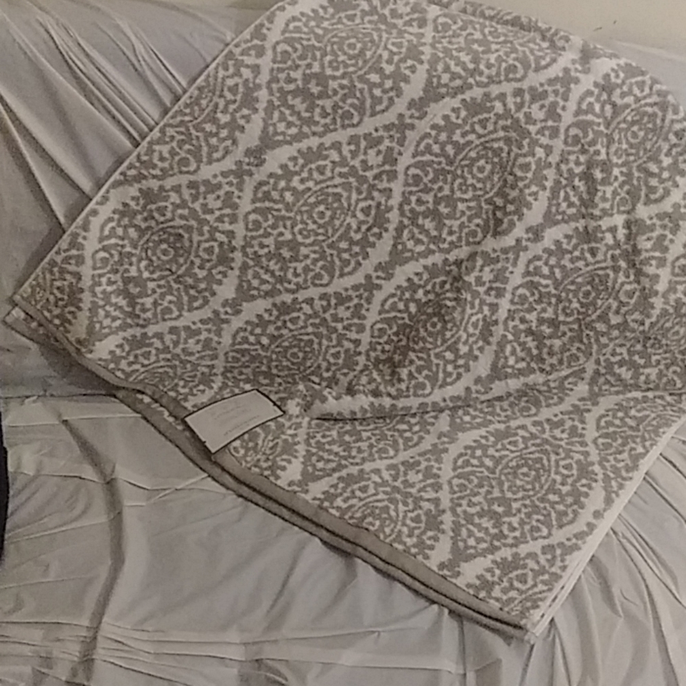 Performance Bath Towel